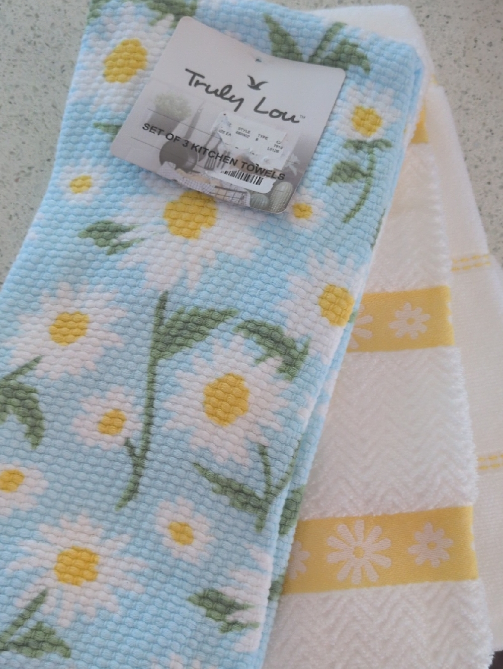 TRULY LOU Daisy Print Kitchen Towels - Blue & Yellow Qty 3
